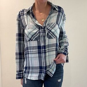 Express Plaid button up. XS relaxed fit. Rayon.